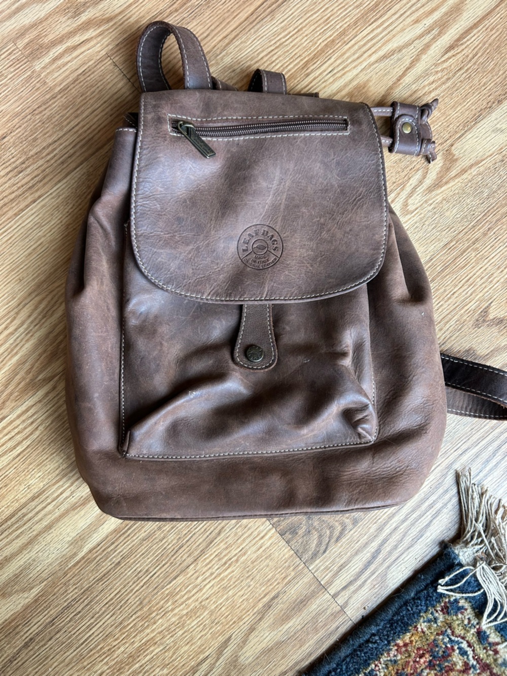 Vera Pelle Leaf Bags Italian Leather Backpack Made in Italy